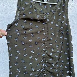 Croft & Barrow Olive Green Sleeveless Button-Front Top with White Zebra Print